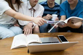 经参调查｜上课一学期竟没有学籍，生源何以变财源？——部分民办中职违规超招现象观察图片