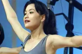 2001年，41岁健美皇后马华突然去世：死前身上出现了大片红紫瘢痕图片