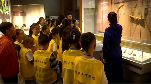 萌娃化身文化小使者，鄂温克博物馆第二期“小小讲解员”开课啦！