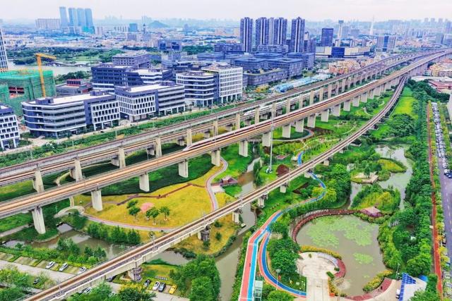 三条高铁并行！桥下还有“宝藏”，等你发现！