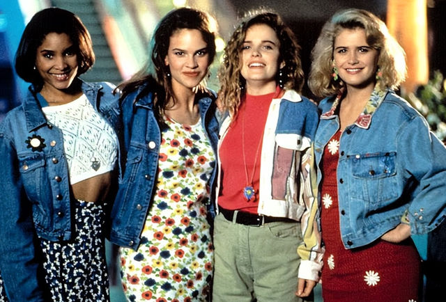 睡汽车后座的“拖车女孩”，51岁两夺奥斯卡，今小镇带娃赢麻了！