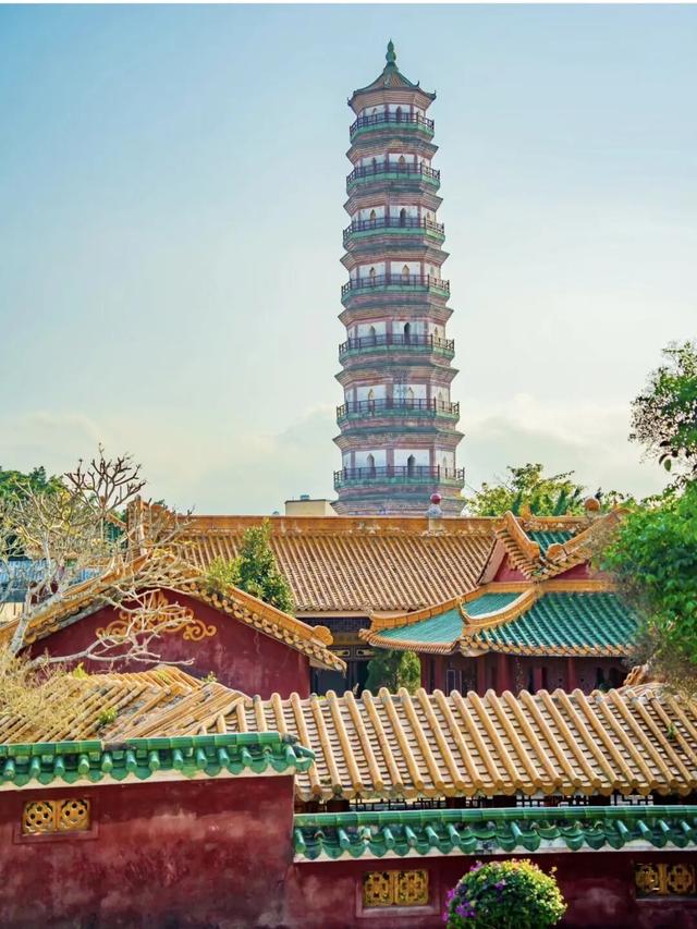 不用去故宫！在湛江也能打卡“红墙绿瓦”～