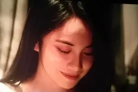 《坚如磐石》：杨晓薇与性无关，细思极恐， 她早已打开过姨妈手机图片