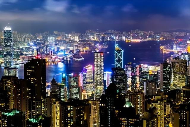 中俄的基本国情不同，俄罗斯可以关起门来过日子，但中国不行