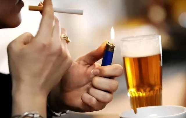 脑出血跟戴帽子有关？医生警告：52岁后，天冷要注意这6件事