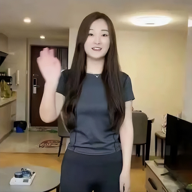 大衣哥做梦都没想到，离婚四年后，前儿媳陈亚男还是不愿放过自己