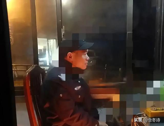 社保新规逼停保安招聘,60岁大爷成烫手山芋,物业经理该怎么办?