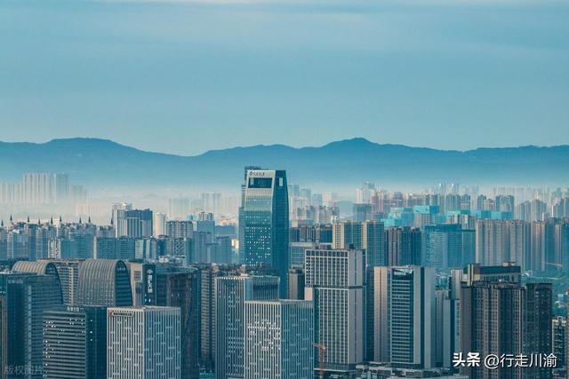 别再争谁是西部第一了，在这个隐形赛道上，重庆已落后成都太多