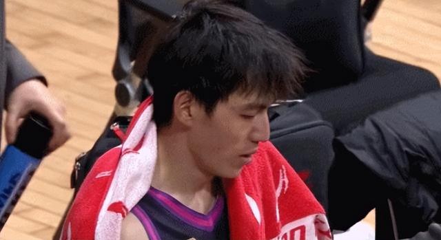 他是男篮最大赢家，亿万家产，美人坐怀，球队顶薪，为国出征！
