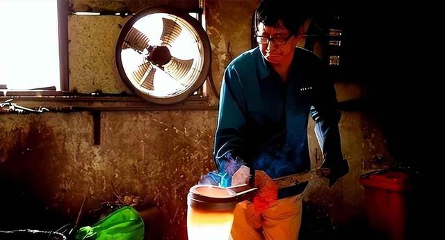 02年浙江男子得知铜价从3万涨到8万，囤铜125吨！随后做了一件事