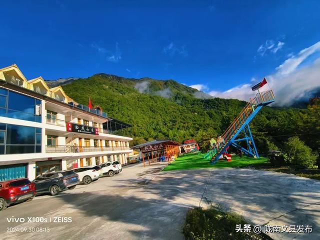 文县双节盛景：天池映月话团圆，白马欢歌越千年