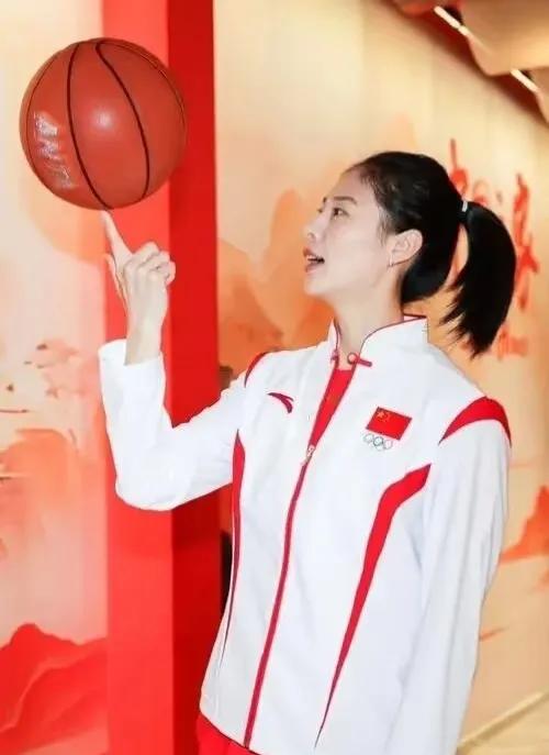 女篮王思雨