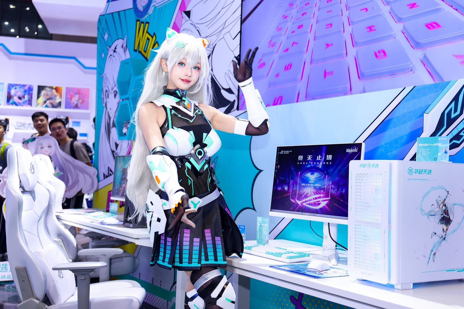 华硕主板惊艳亮相BW2024,跨次元美学引领潮流