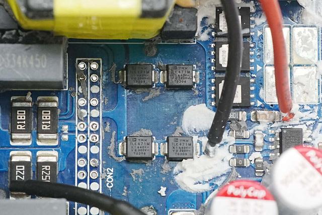 业界首款满血版PD3.1快充，绿联500W氮化镓充电器拆解