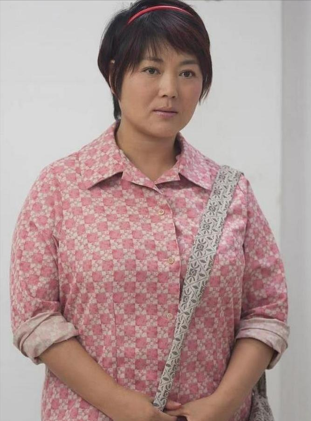 现在嫌她们丑，当年追成狗！这6位发福的女明星，当年都是大美女