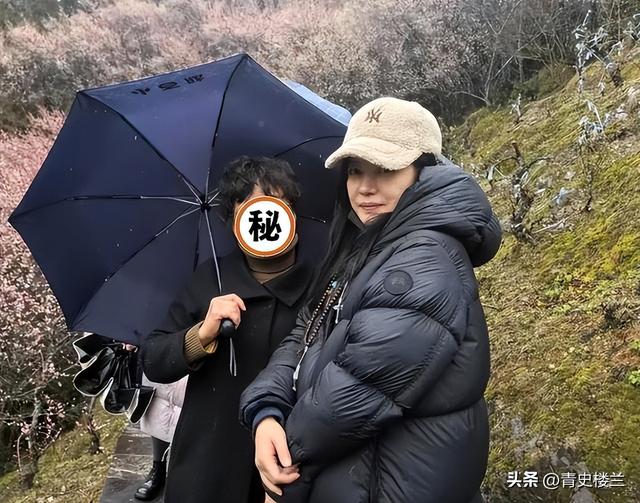 封杀四年	，49岁赵薇突传消息，因胃癌去世传闻5个月前就真相大白