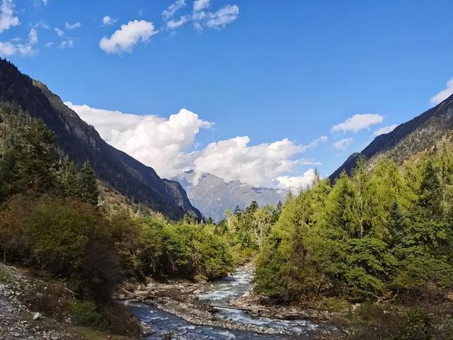 川西理小路：一条让九寨沟都黯然失色的天路，却被99%的人错过了
