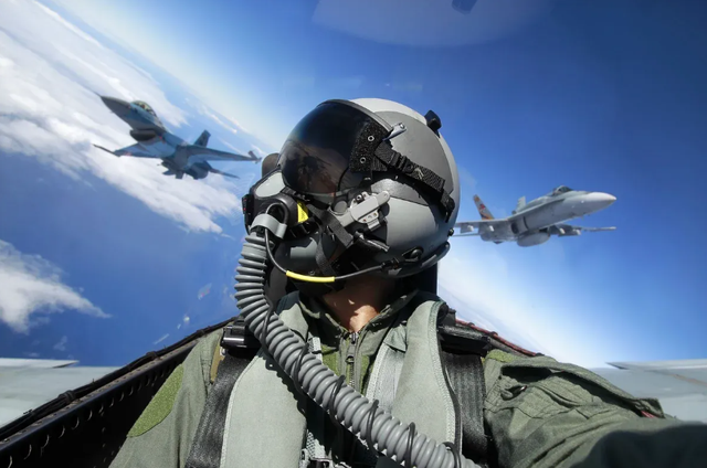 战争一旦爆发，中国3000架飞机根本上不了场？俄专家讲出了真相