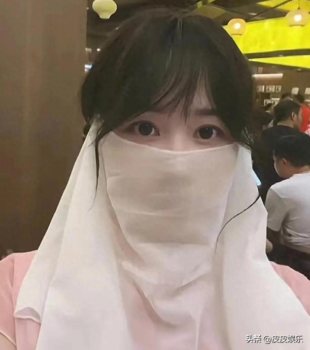 女子相亲彩礼要1000万,王婆现场翻脸,真实面目曝光,网友喊封杀(图5) 女子相亲彩礼要1000万,王婆现场翻脸,真实面目曝光,网友喊封杀(图5)