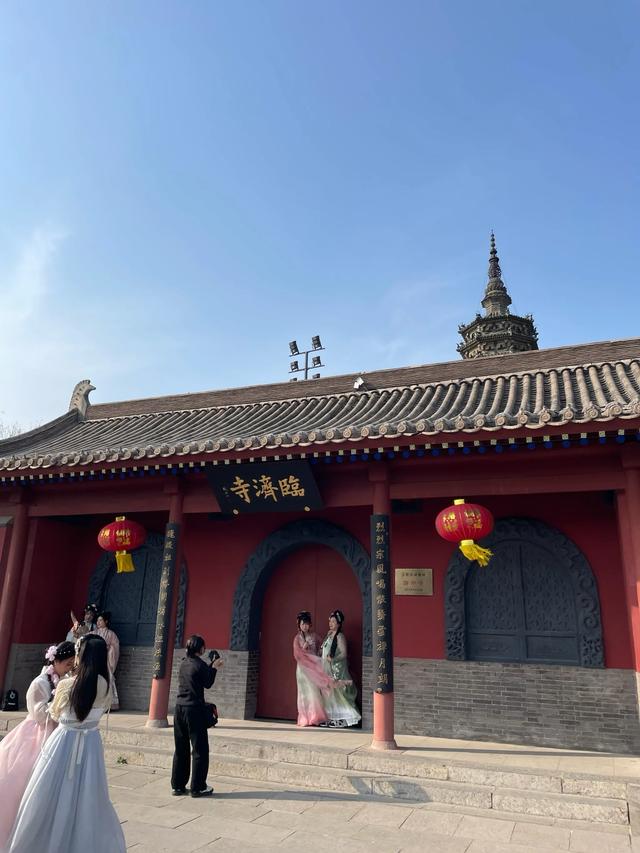 我是上海人，刚从河北正定回来，实在忍不住想说：对正定5点印象