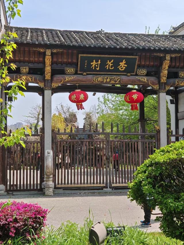 大批候鸟老人涌入池州，打着旅游的名义，不过冬不避寒，要干嘛？