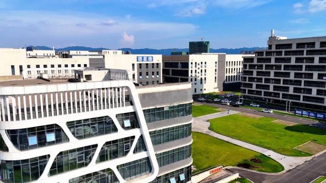 太惊艳！鼎湖区、肇庆新区这些宝藏阅读空间，你打卡过吗？