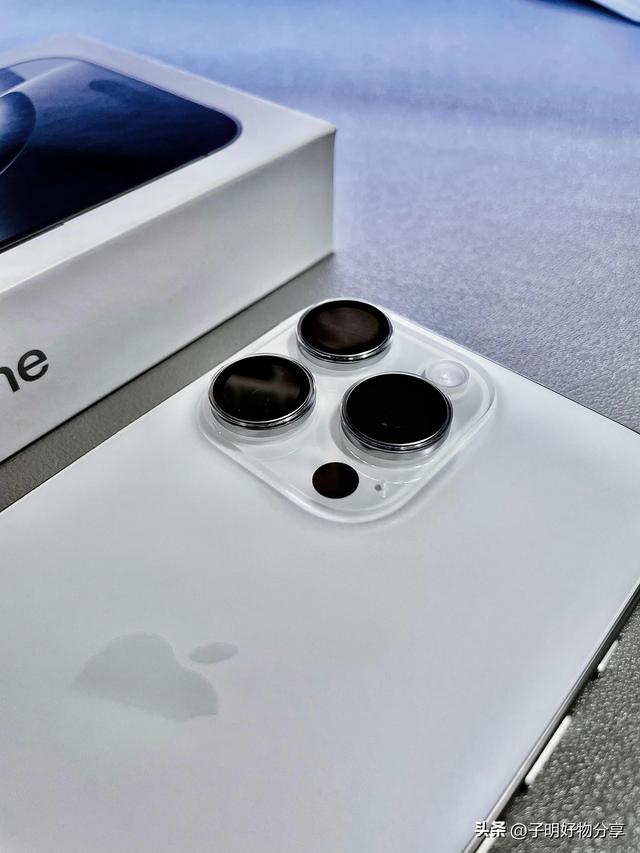 苹果续航王者揭晓！2025年续航最好的5款iPhone，第一名居然是它