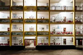 限定学生如厕时间惹争议，学校管错了吗？图片