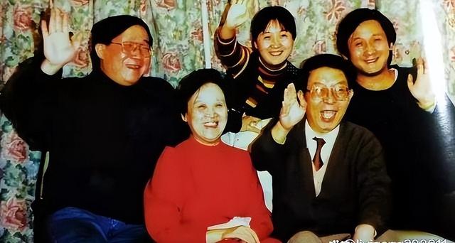 显赫的英达家族：英达爷爷曾是马英九老师，母亲曾是周总理的翻译