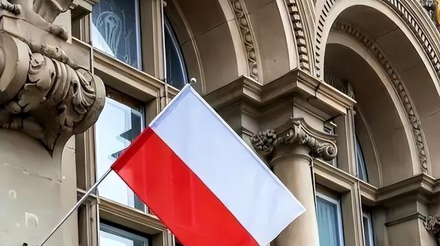 一次又一次触发战争引线，为什么每次世界大战，都要闪击波兰？