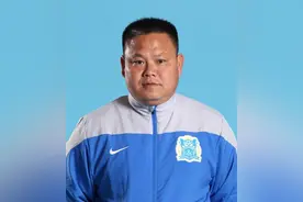 梅州出生的3位足球名将，第1位是中国足球历史上第1个留洋的球员图片