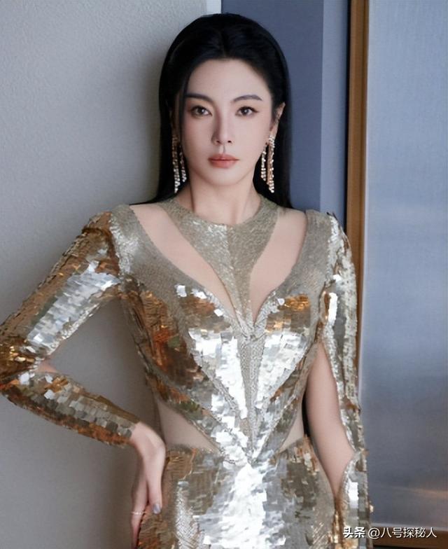 色字头上一把刀！“纵欲过度”的张雨绮，终走上萧亚轩的“老路”