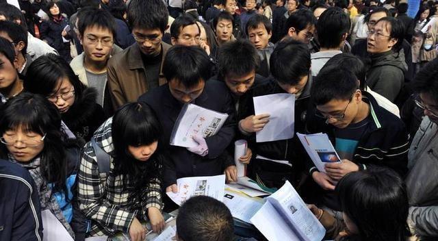 中国出生人口断崖：21年1062万人，2023年902万人，24年令人意外