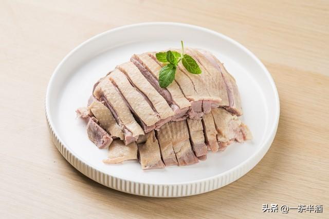 南京市全部区域内免费自驾车停车露营地，主要好玩景点及特色美食