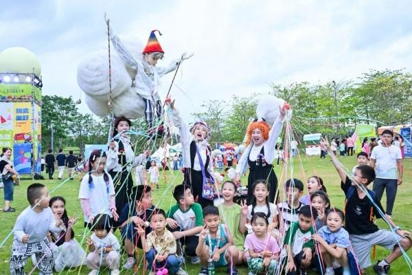 2025三亚儿童戏剧嘉年华启幕 儿童友好型城市再添文旅新名片