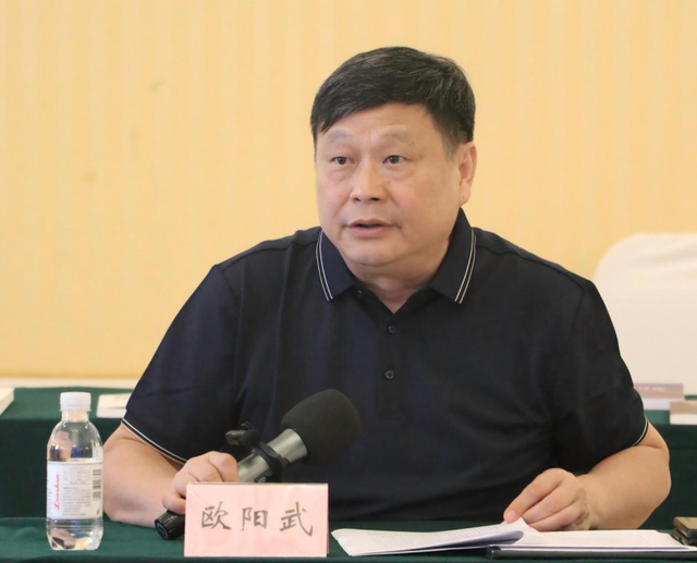 中国通信学会第十届普及与教育工作委员会第三次全体会议在京召开