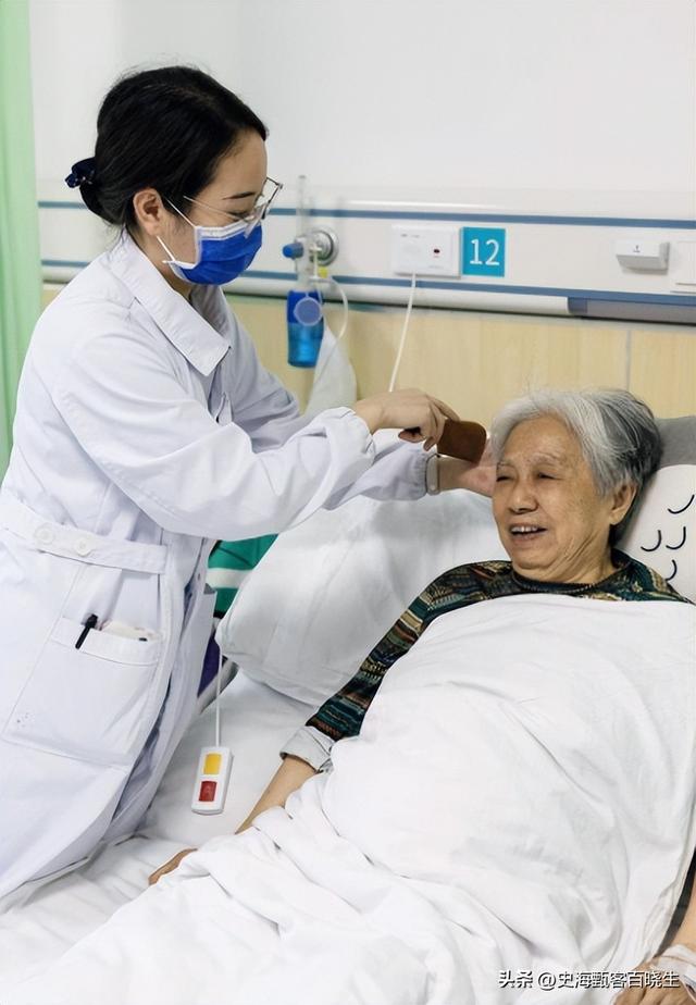 中国将迎来前所未有的死亡高峰，专家给出答案：是这些因素导致的