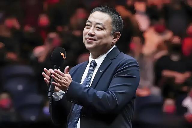 国乒主力球员收入有多高？周雨：在北京买房太简单，还是繁华地带