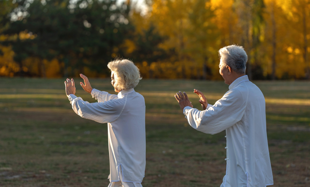 “经常运动”被推翻？医生建议：过了55岁，最好保持7个锻炼习惯