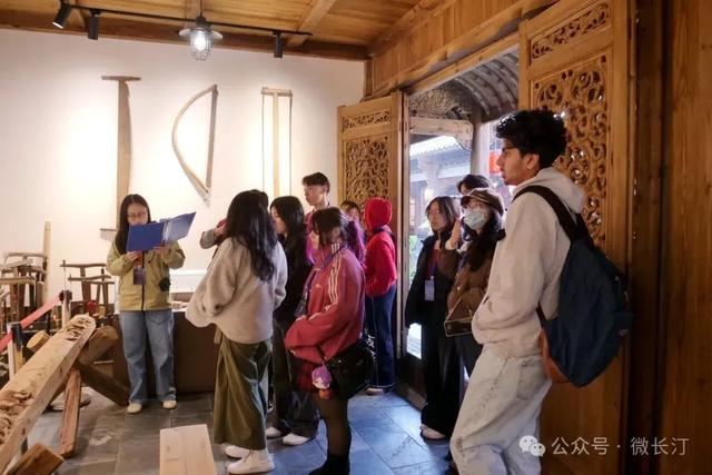 “飞虎缘·汀州情”2025年中美青少年文化交流冬令营团员深入长汀参观交流