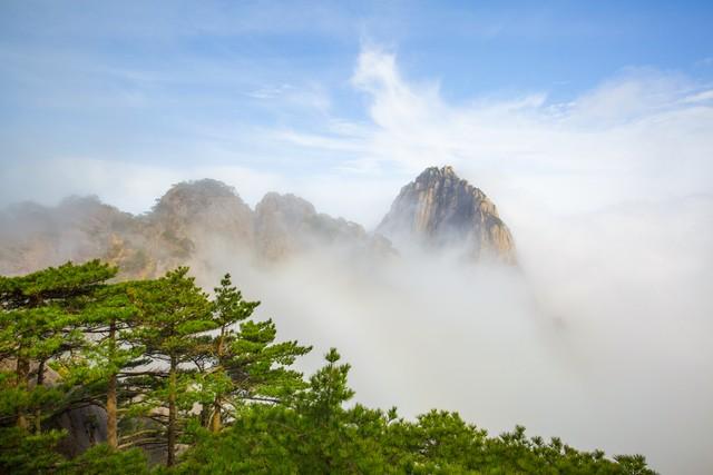 中国人一生最值得攀登的7座山峰，完成3座可称行者，5座已是大师