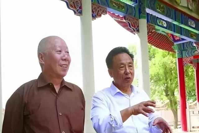 包养多名情妇，生下11个私生子，70多岁潜逃时仍要生娃！他是谁？