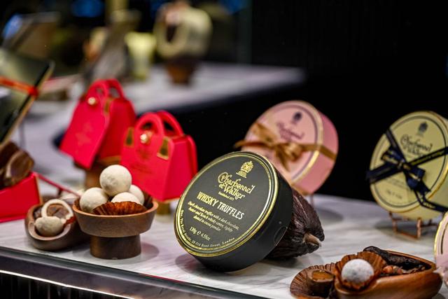 前滩太古里“Let’s Cherish Well璀璨好生活”