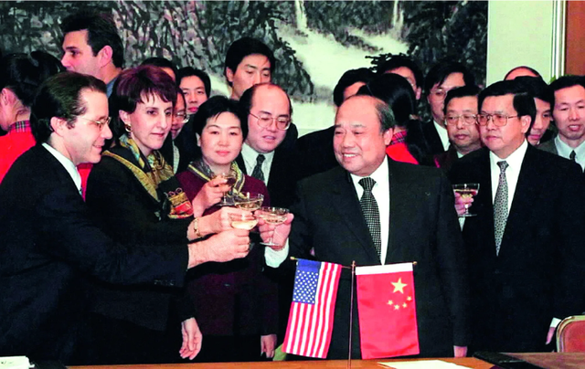 克林顿：我一生有两件事感到很遗憾，一中国加入WTO，二我做错了