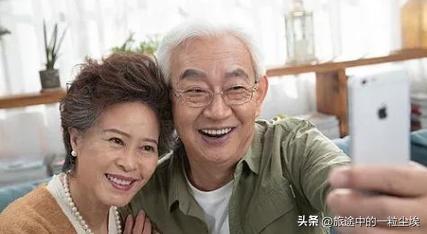 晚年夫妻生活，记住4做4做，夫妻越过越和谐，90%的人不了解