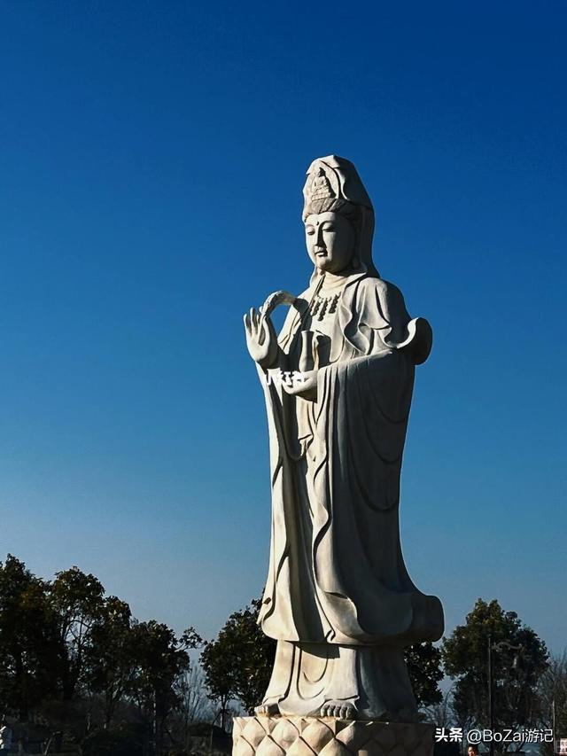 热门话题！不是故宫不够好，香山寺的性价比惊艳到你