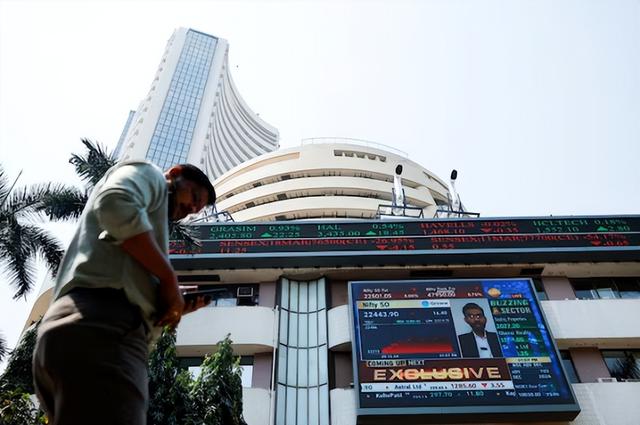 印度经济超越日本	，位列全球第四，有机会超越德国甚至中美吗？