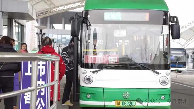 日均近10000人次！坐着高铁来崇州看“花花”