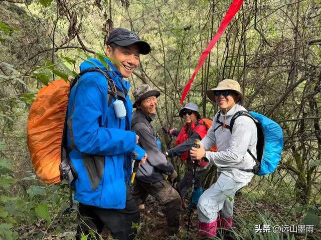 周末徒步,走昆明嵩明的灵云山,游法界寺、走森林步道,休闲惬意