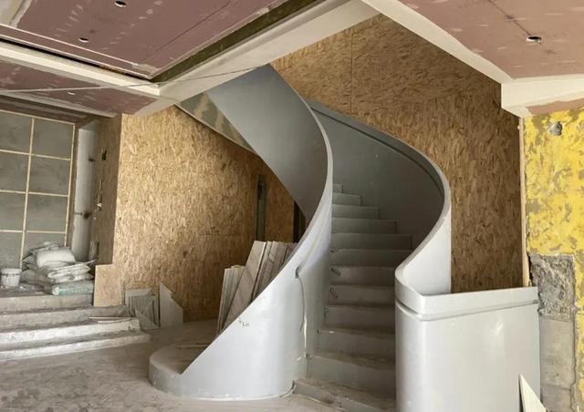 为啥越来越多人开始“逃离别墅”？销售说出了大实话，太真实了